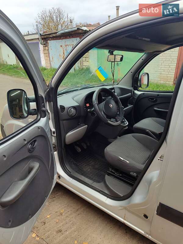 Минивэн Fiat Doblo Panorama 2008 в Киеве фото 7 Минивэн Fiat Doblo Panorama 2008 в Киеве