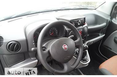 Грузопассажирский фургон Fiat Doblo 2010 в 