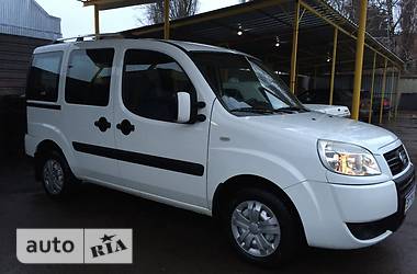 Грузопассажирский фургон Fiat Doblo 2009 в 