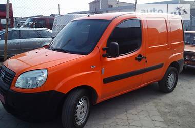 Грузопассажирский фургон Fiat Doblo 2010 в 