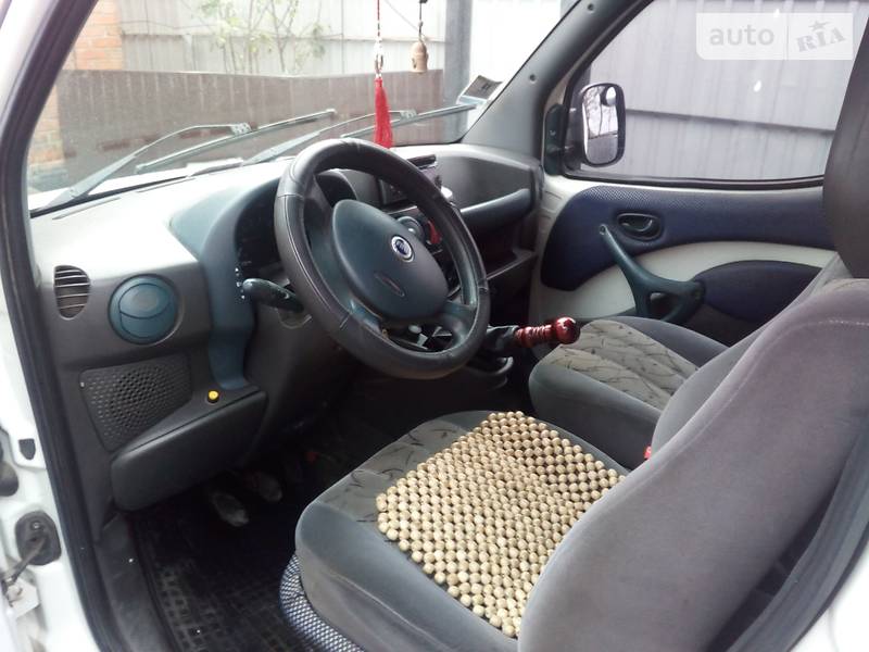 Седан Fiat Doblo 2001 в Виннице