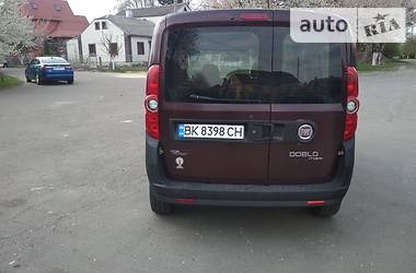 Грузопассажирский фургон Fiat Doblo 2011 в Ровно