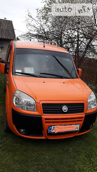 Вантажопасажирський фургон Fiat Doblo 2008 в Івано-Франківську