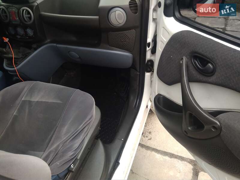 Минивэн Fiat Doblo 2005 в Львове