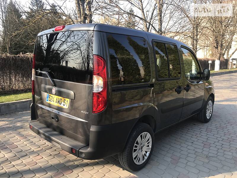 Вантажопасажирський фургон Fiat Doblo 2007 в Луцьку