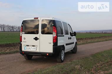 Вантажопасажирський фургон Fiat Doblo 2008 в 
