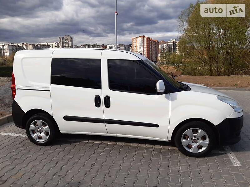 Вантажопасажирський фургон Fiat Doblo 2012 в Хмельницькому фото 10 Вантажопасажирський фургон Fiat Doblo 2012 в Хмельницькому