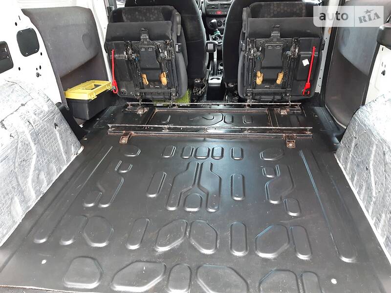 Вантажопасажирський фургон Fiat Doblo 2012 в Хмельницькому фото 25 Вантажопасажирський фургон Fiat Doblo 2012 в Хмельницькому