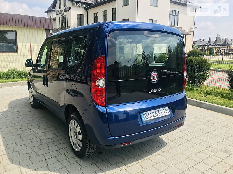 Вантажопасажирський фургон Fiat Doblo 2014 в Стрию