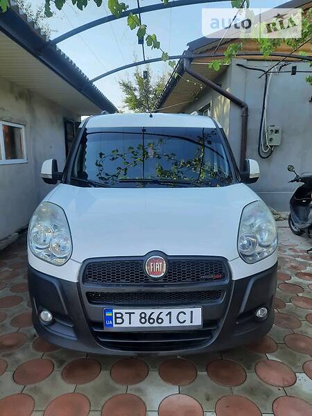 Вантажопасажирський фургон Fiat Doblo 2010 в Голій Пристані