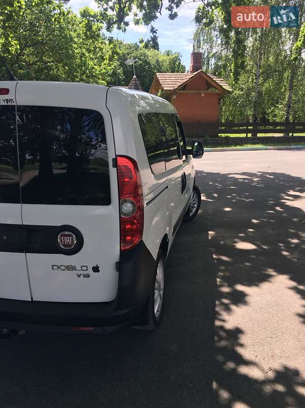 Универсал Fiat Doblo 2010 в Маньковке