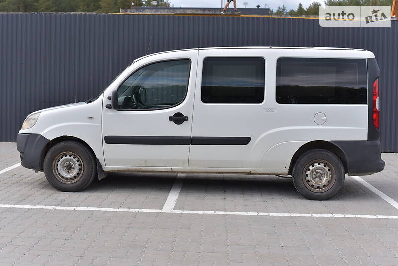 Пикап Fiat Doblo 2006 в Нововолынске
