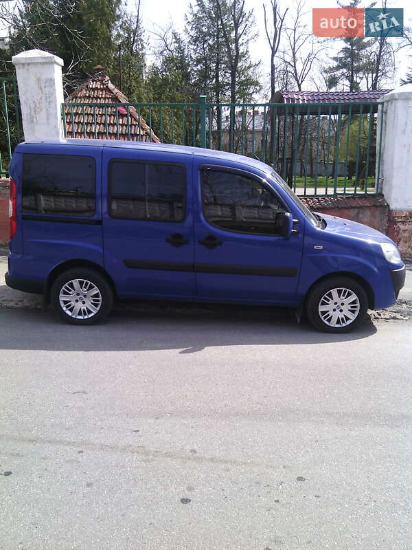 Минивэн Fiat Doblo 2006 в Львове