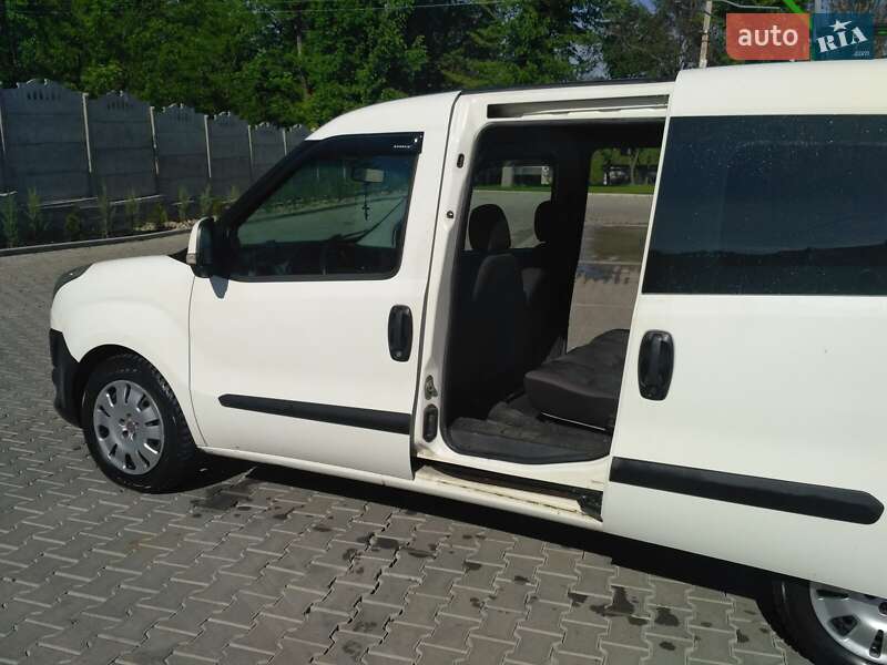Мінівен Fiat Doblo 2010 в Чернівцях