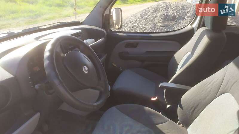 Универсал Fiat Doblo 2010 в Ужгороде