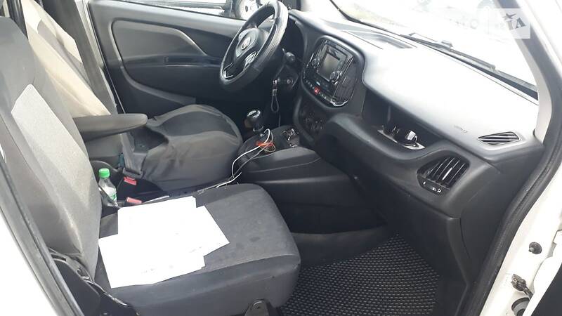 Грузовой фургон Fiat Doblo 2014 в Черновцах фото 11 Грузовой фургон Fiat Doblo 2014 в Черновцах