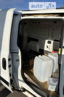 Грузовой фургон Fiat Doblo 2011 в 