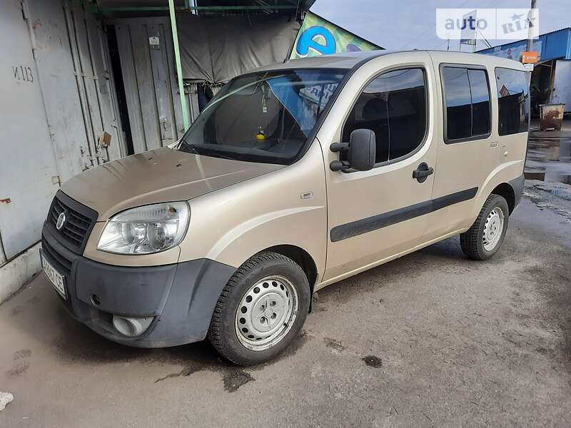 Fiat Doblo 2011
