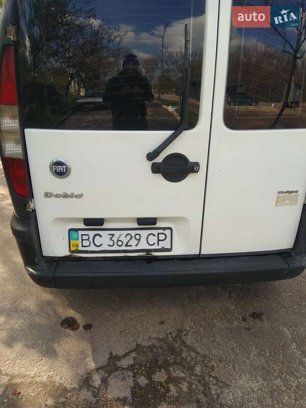 Минивэн Fiat Doblo 2004 в Трускавце