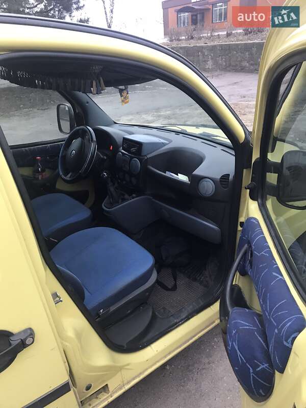 Минивэн Fiat Doblo 2005 в Новом Буге