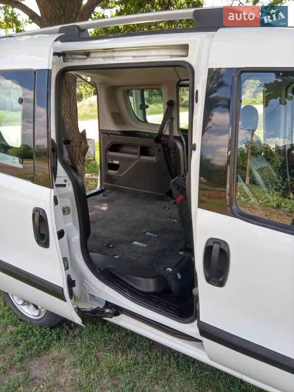 Мінівен Fiat Doblo 2011 в Семенівці фото 17 Мінівен Fiat Doblo 2011 в Семенівці