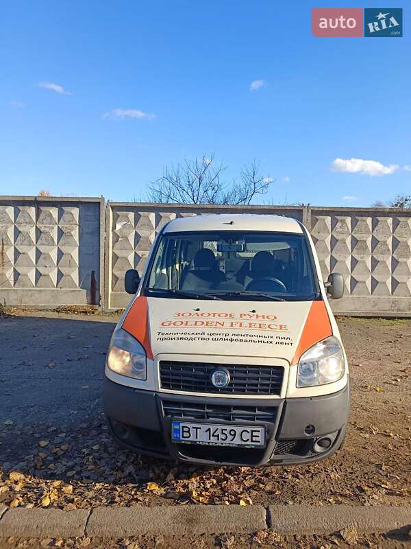 Минивэн Fiat Doblo 2007 в Киеве