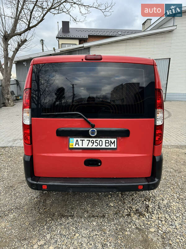 Минивэн Fiat Doblo 2007 в Снятине