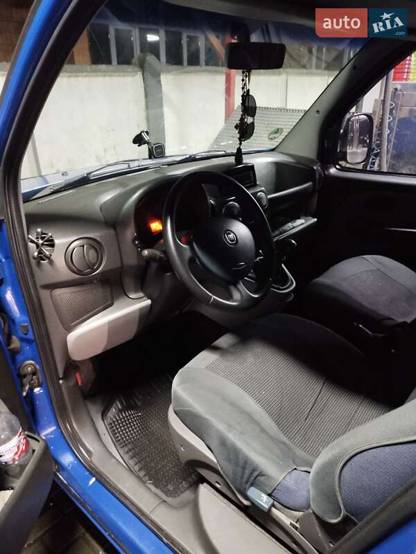 Мінівен Fiat Doblo 2009 в Білій Церкві