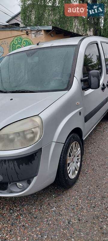Минивэн Fiat Doblo 2008 в Киеве