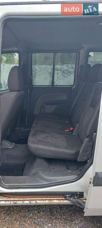 Минивэн Fiat Doblo 2008 в Киеве