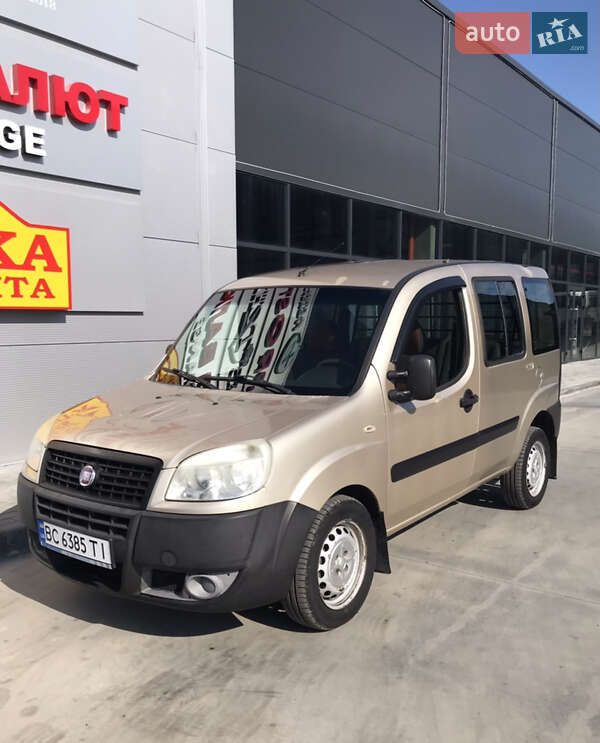Минивэн Fiat Doblo 2008 в Буске