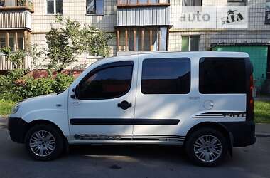 Минивэн Fiat Doblo 2010 в Киеве