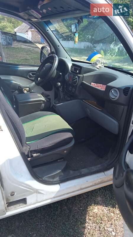 Минивэн Fiat Doblo 2005 в Томашполе