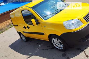 Вантажний фургон Fiat Doblo 2010 в Дніпрі