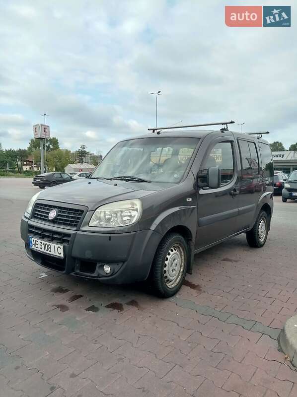 Мінівен Fiat Doblo 2011 в 