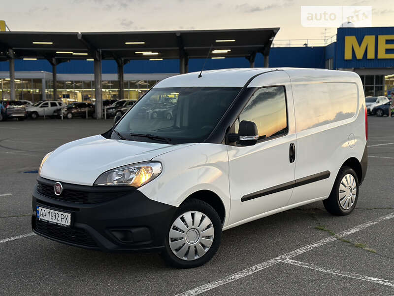 Вантажний фургон Fiat Doblo 2016 в Києві