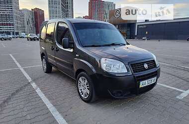 Минивэн Fiat Doblo 2010 в Киеве