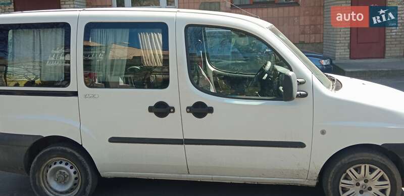 Минивэн Fiat Doblo 2004 в Ровно