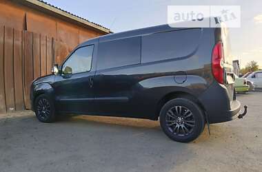 Вантажний фургон Fiat Doblo 2012 в Луцьку