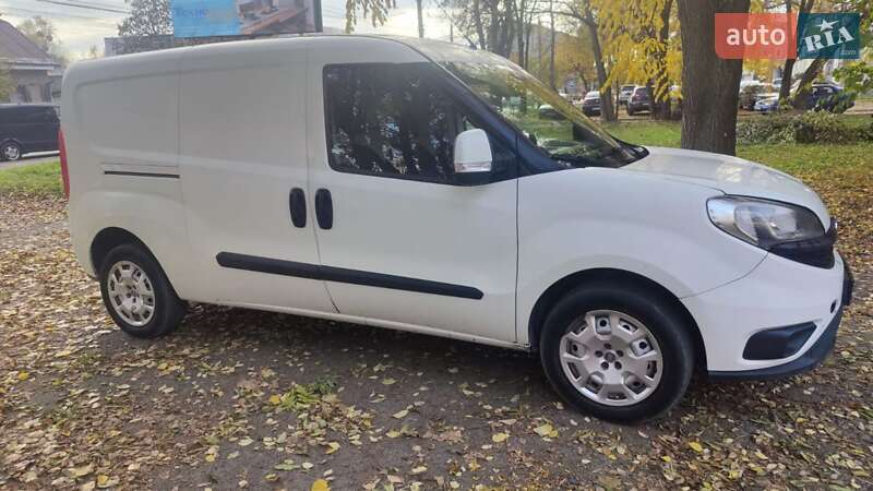 Грузовой фургон Fiat Doblo 2015 в Черновцах