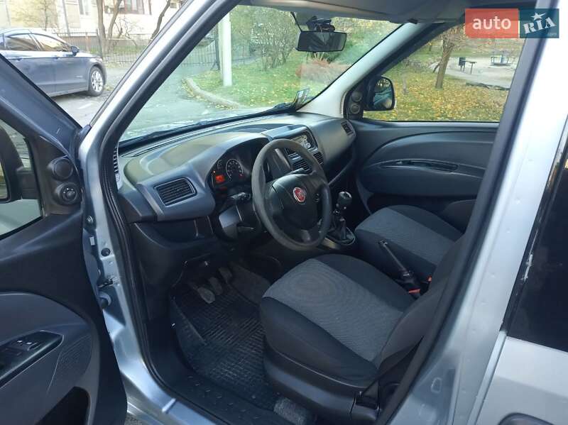Минивэн Fiat Doblo 2013 в Киеве