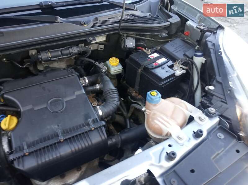 Минивэн Fiat Doblo 2013 в Киеве