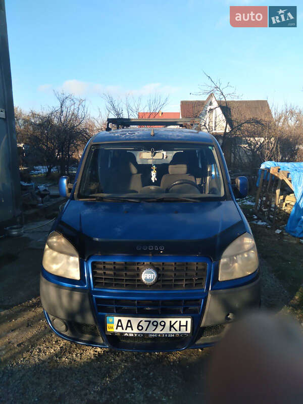 Минивэн Fiat Doblo 2006 в Киеве