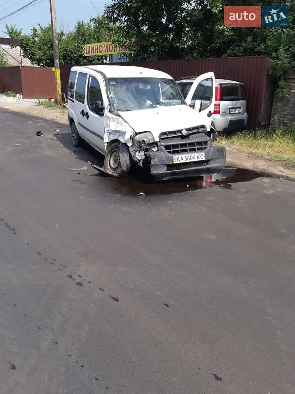 Минивэн Fiat Doblo 2001 в Киеве