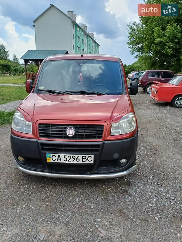 Минивэн Fiat Doblo 2009 в 