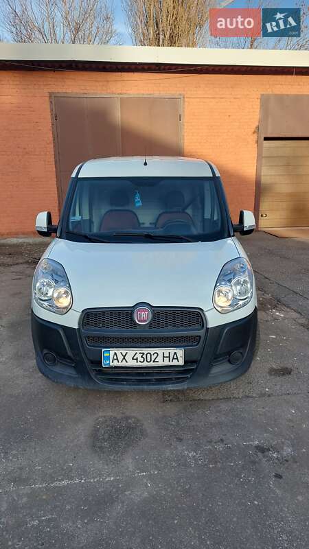 Вантажний фургон Fiat Doblo 2014 в Харкові