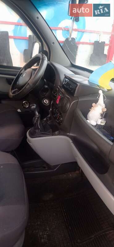 Мінівен Fiat Doblo 2005 в Чернівцях