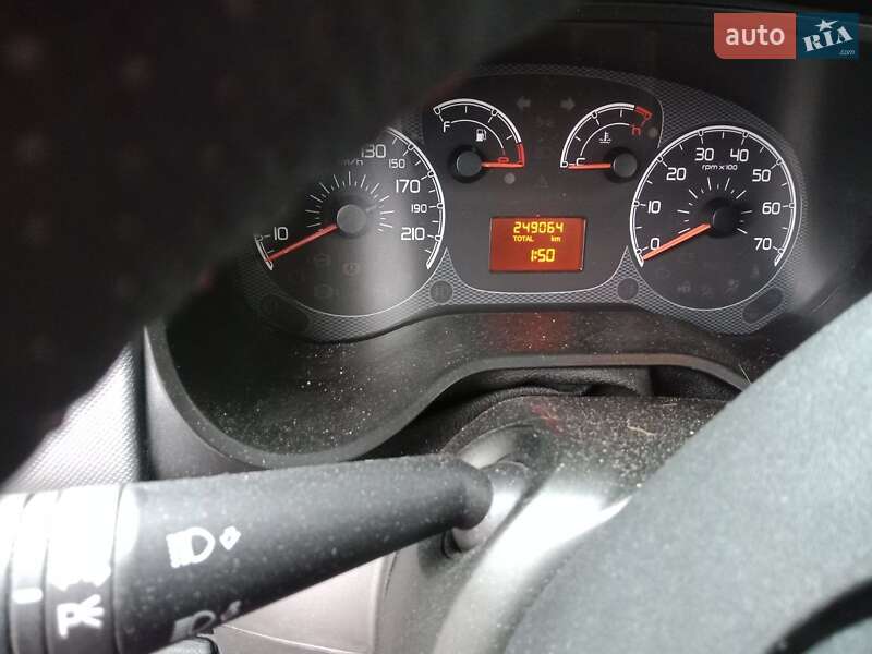 Минивэн Fiat Doblo 2011 в Сарнах