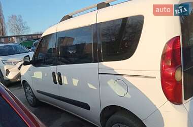 Минивэн Fiat Doblo 2010 в 