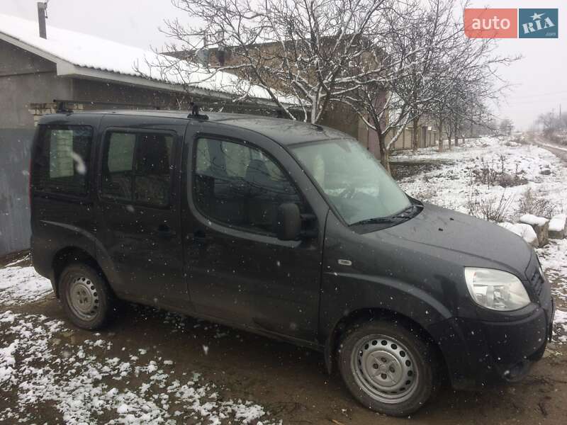 Минивэн Fiat Doblo 2012 в Николаеве